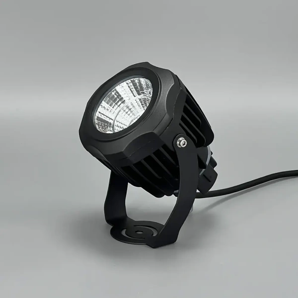 Компактный светодиодный прожектор,  G5520 LED 20W 