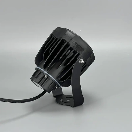 Компактный светодиодный прожектор,  G5520 LED 20W 