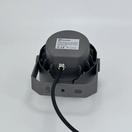 Компактный светодиодный прожектор, G5618 LED 18W 15° 