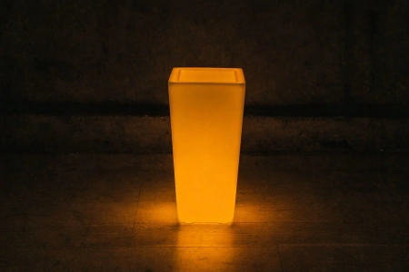 Светящееся LED кашпо-конус Flow L 220V RGB Accum