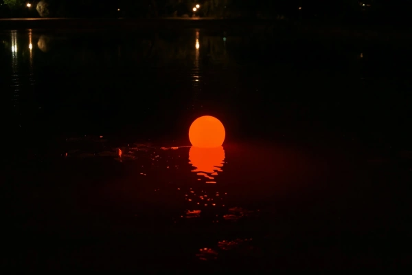 Плавающий шар-светильник Moonlight 20 см RGB Accum