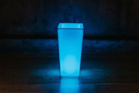 Светящееся LED кашпо-конус Flow L 220V RGB Accum
